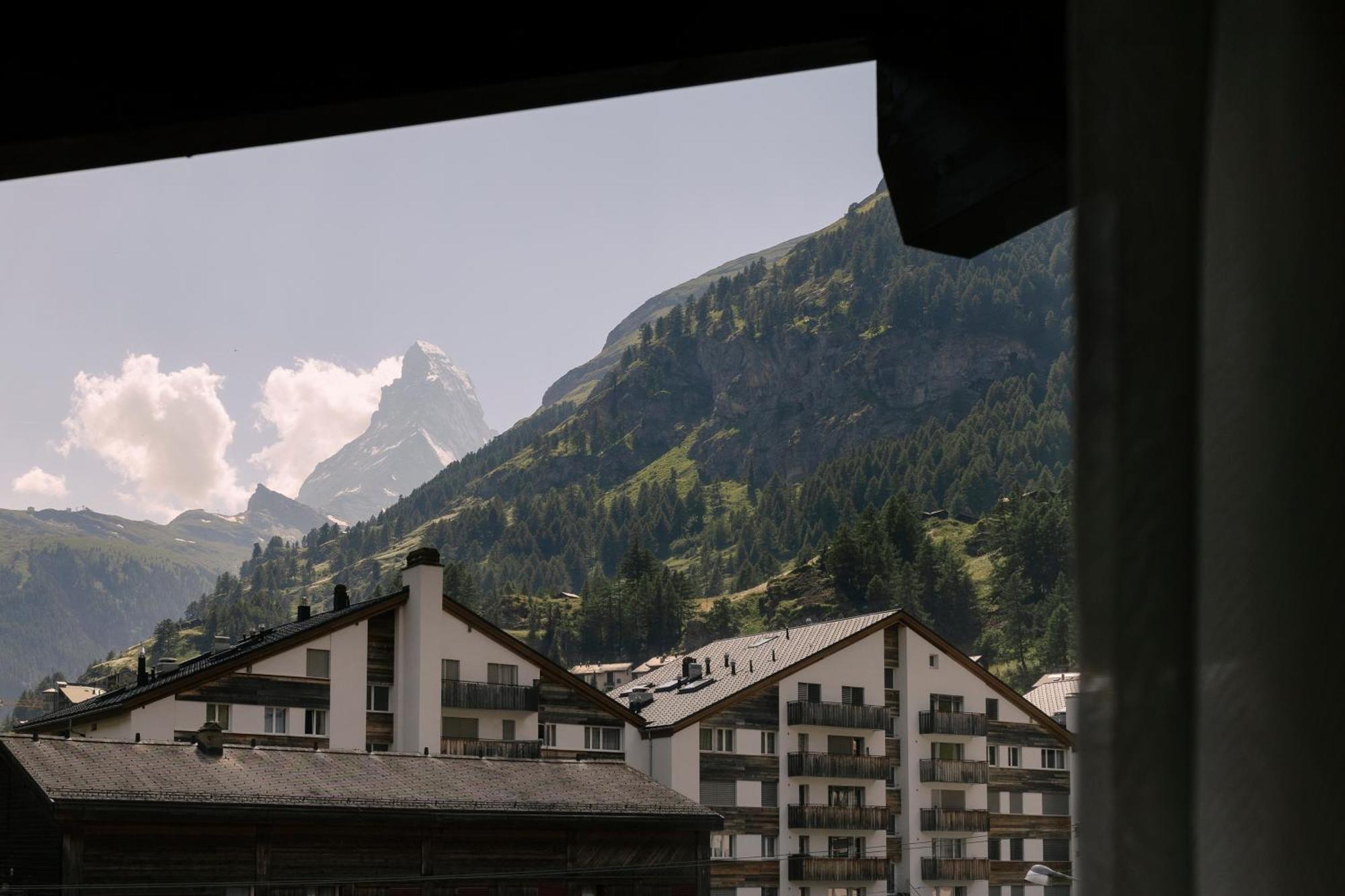 Schloss Zermatt - Cbd & Adaptogenic Spa And Sport Hotel Exterior photo