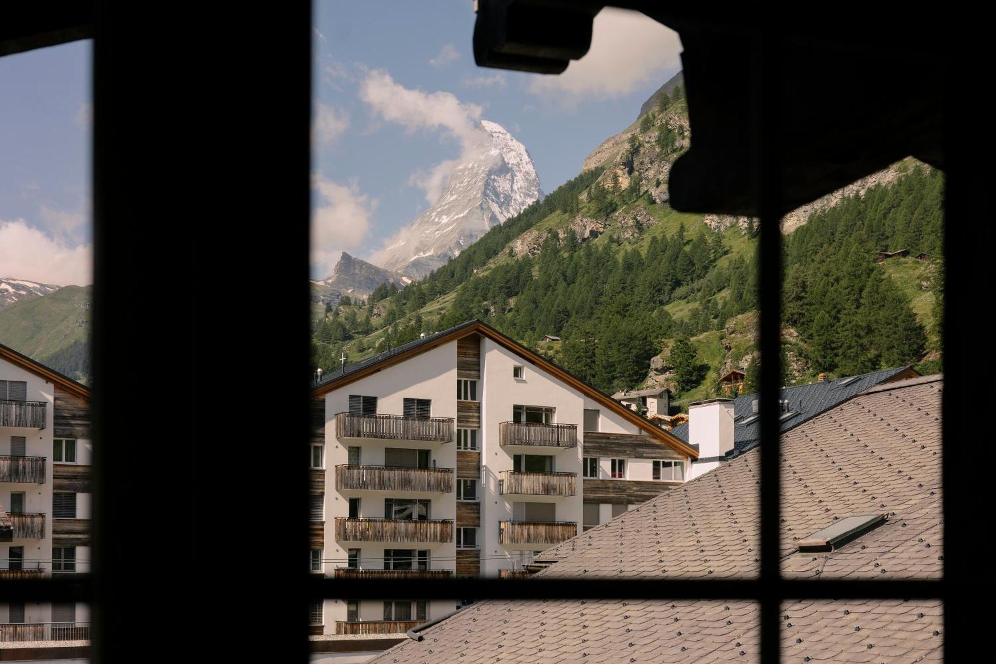 Schloss Zermatt - Cbd & Adaptogenic Spa And Sport Hotel Exterior photo