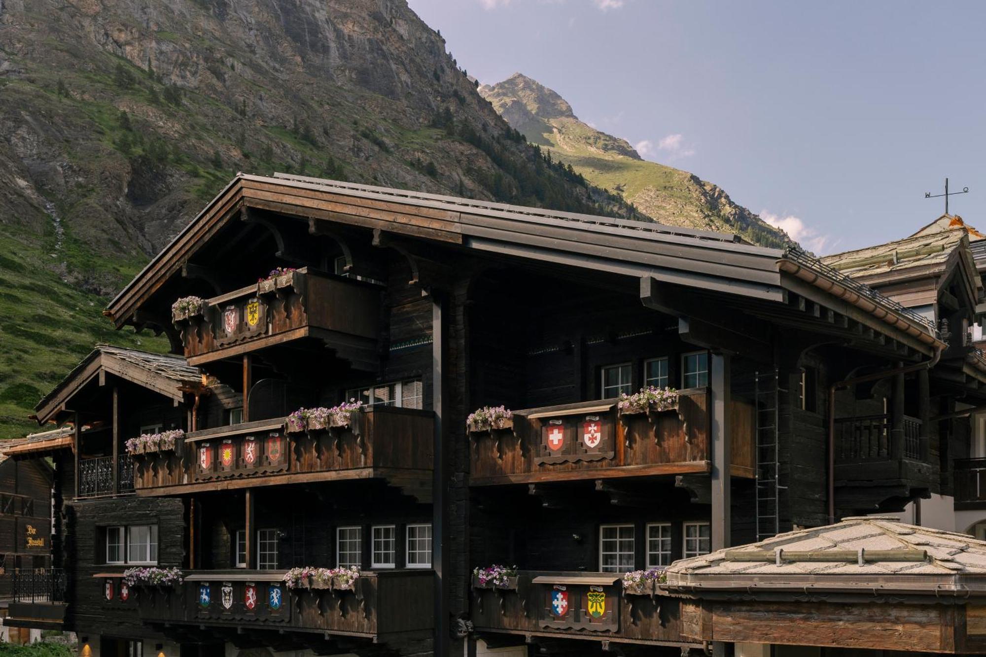 Schloss Zermatt - Cbd & Adaptogenic Spa And Sport Hotel Exterior photo