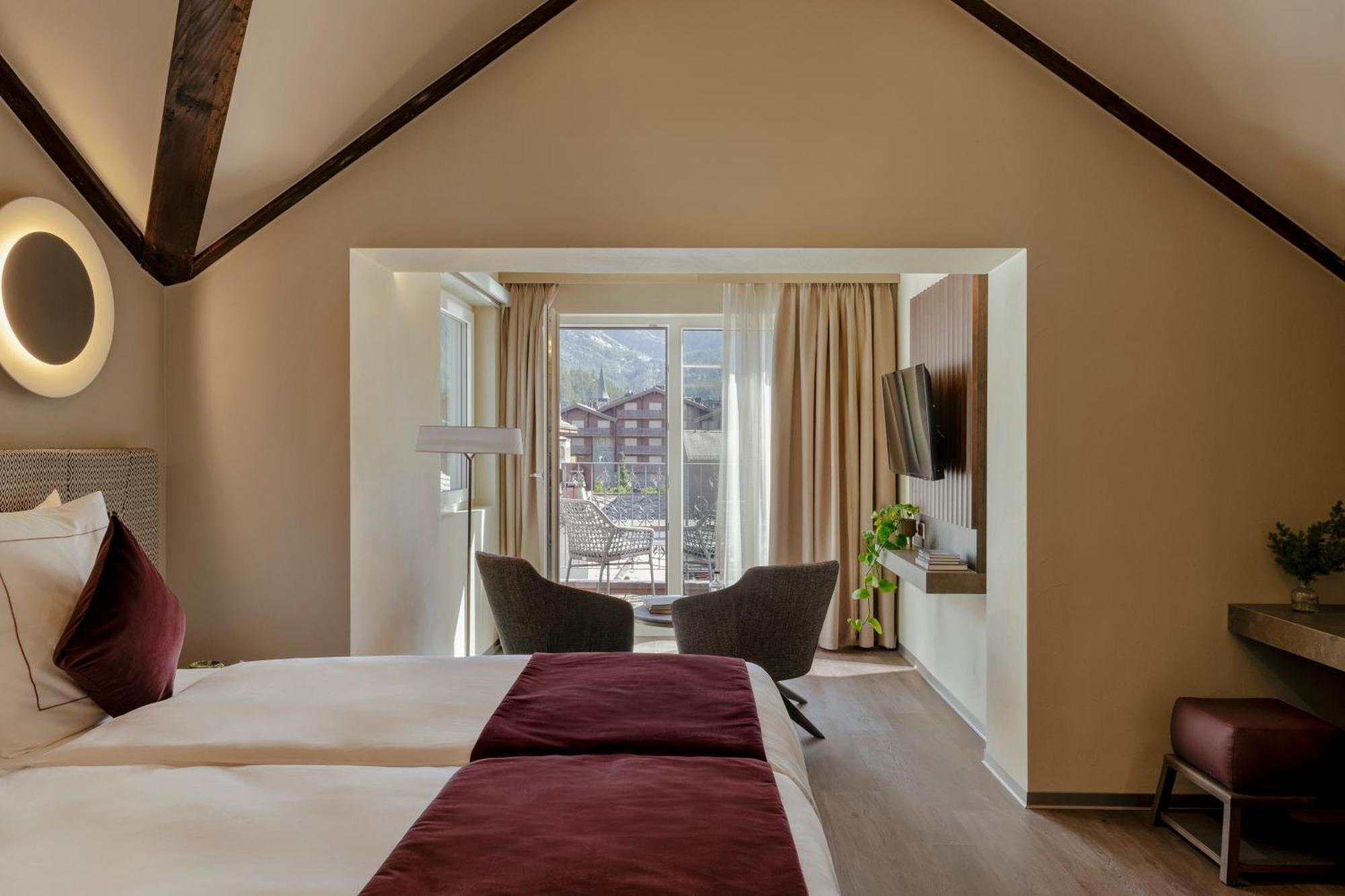 Schloss Zermatt - Cbd & Adaptogenic Spa And Sport Hotel Exterior photo